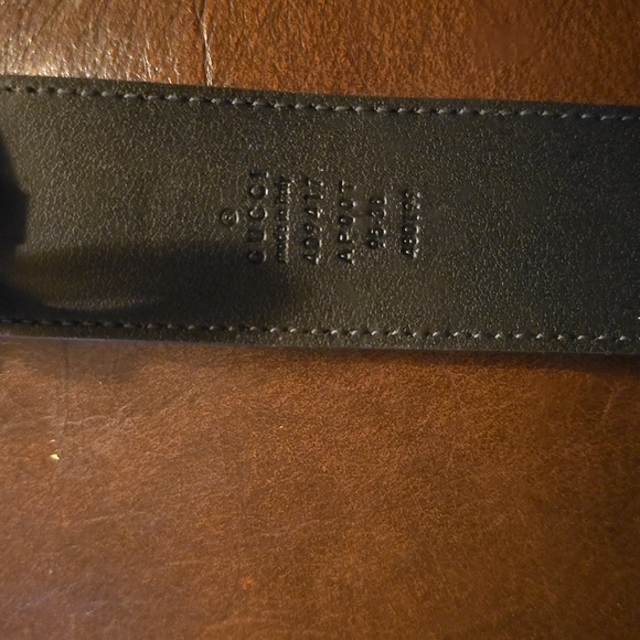 Black Leather Gucci Belt Soft Gold - Picture 2 of 4